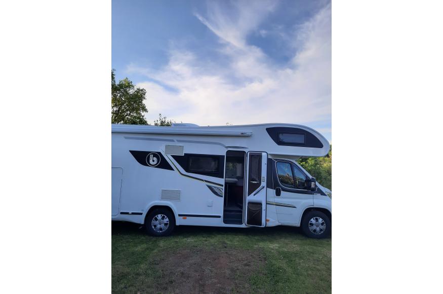 BENIMAR SPORT 346 od 4 do 6 oseb